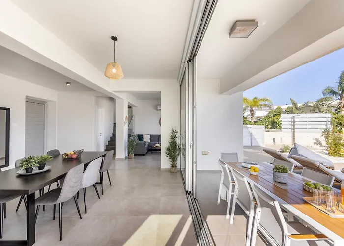 Villa Hestia Seaside A6 *